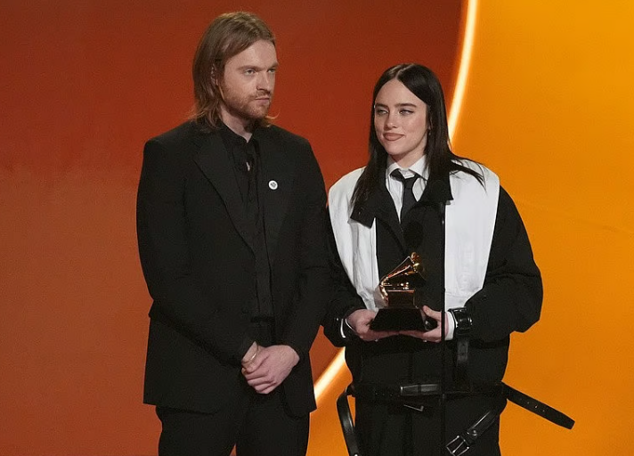 கிராமி விழாவில் குடியுரிமை விவகாரம்.. பில்லி ஐலீஷ் பேச்சால் வெடித்த சர்ச்சை!