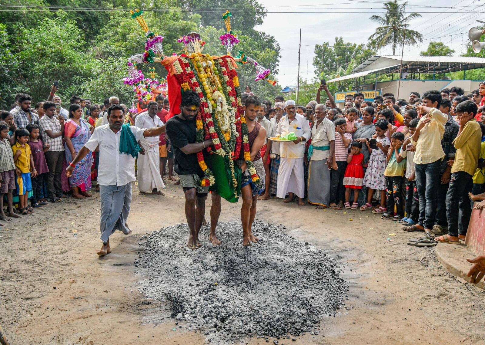 300 வருஷங்களா ‘மொஹரம்’ கொண்டாடும் இந்துக்கள்... தஞ்சாவூரில் விநோத கிராமம்!