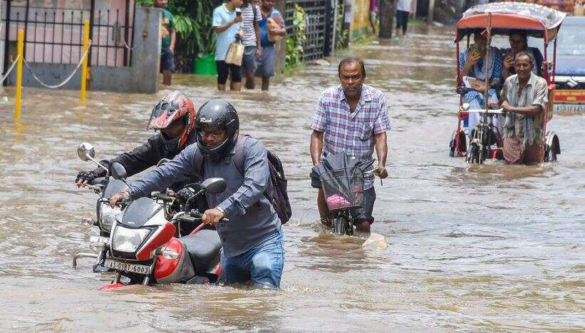 4 மாவட்டங்களுக்கு கனமழை அலெர்ட்... வானிலை மையம் எச்சரிக்கை!