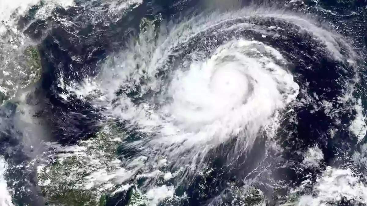 இன்று உருவாகிறது காற்றழுத்த தாழ்வு நிலை... தமிழகத்தில் இந்த மாவட்டங்களில் கனமழைக்கு வாய்ப்பு!