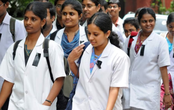 இன்று முதல் விண்ணப்பங்கள் வரவேற்பு!! மாணவர்களே உடனே அப்ளை பண்ணுங்க!!