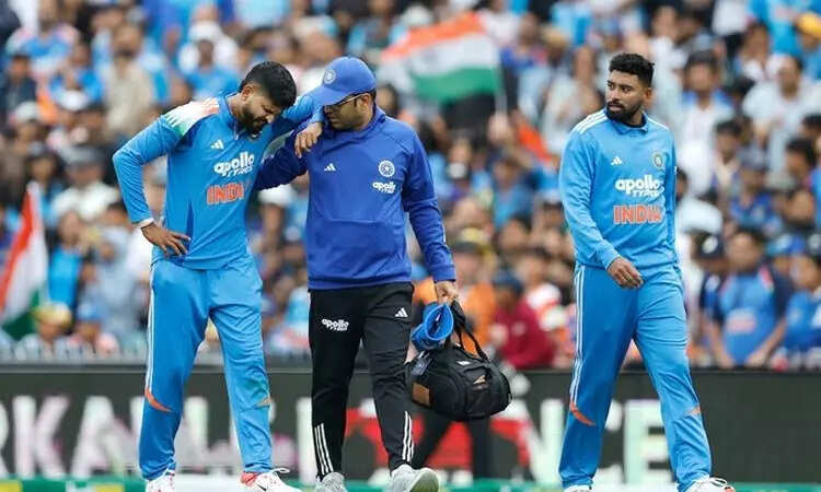 ஸ்ரேயாஸ் ஐயர் காயம் காரணமாக மருத்துவமனையில் அனுமதி!