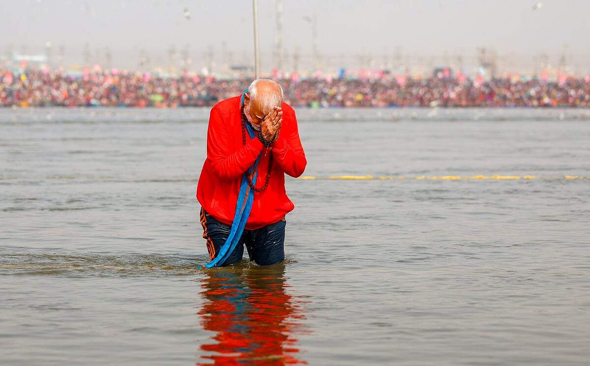 பக்தி உணர்வால் பரவசமடைந்தேன்... மகா கும்பமேளாவில் நீராடிய மோடி பெருமிதம்!