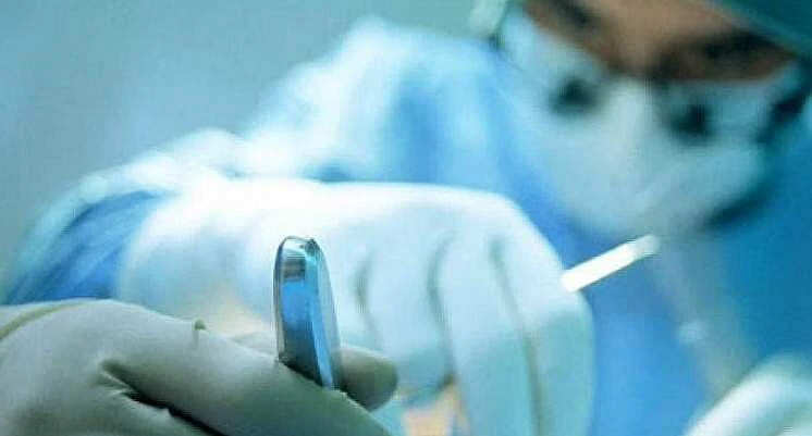 பகீர்... இளைஞரின் வயிற்றில் 29 கரண்டிகள், 19 டூத் பிரஷ்கள்!