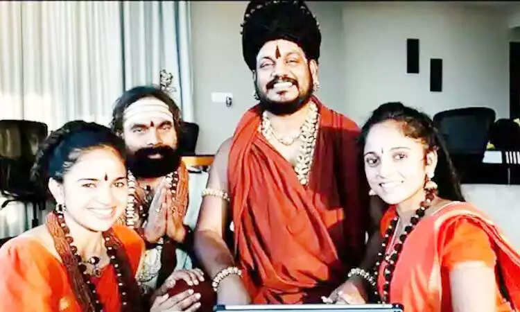 ஐ யம் பேக்! இந்தியா திரும்புகிறார் நித்தியானந்தா! வைரலாகும் வீடியோ!