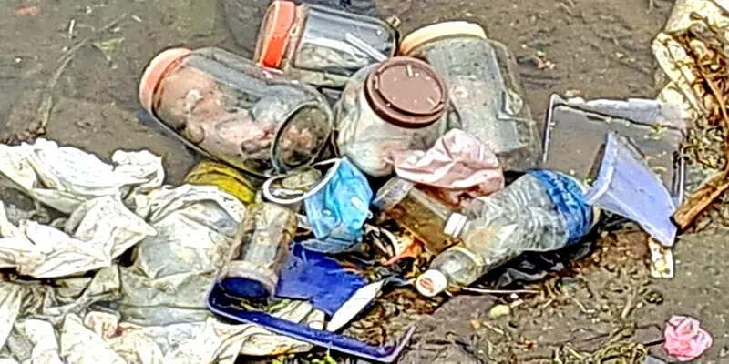 அதிர்ச்சி! கண்ணாடி பாட்டில்களில் கருச்சிதைந்த 7 சிசுக்களின் சடலங்கள்!