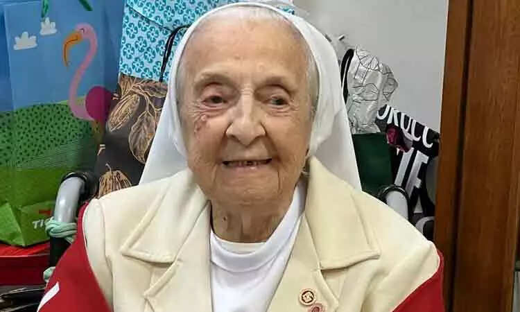 உலகின் மிக அதிக வயதான பெண் காலமானார் !