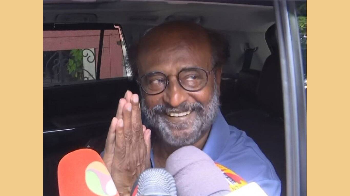 “அண்ணா... நோ கமெண்ட்ஸ்... கையெடுத்து கும்பிட்டு இமயமலைக்கு புறப்பட்டார் ரஜினி!