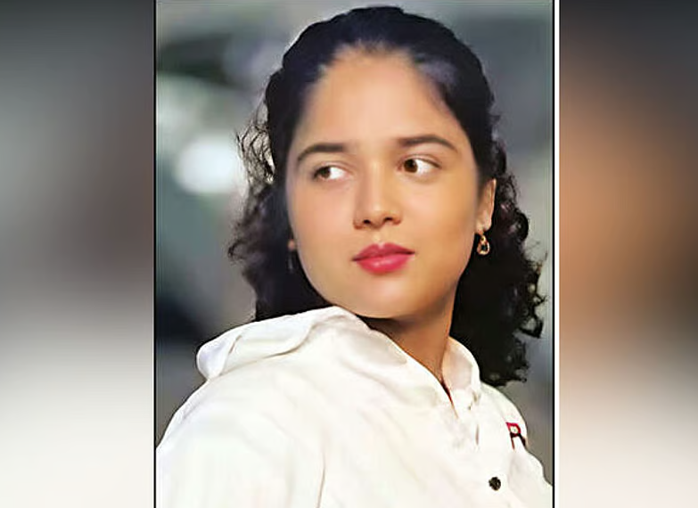 குடிபோதையில் கார் ஓட்டிய விவகாரம்... பெண் யூடியூபர் ஓட்டுனர் உரிமம் ரத்து!
