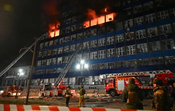 உக்ரைனில் குடியிருப்புகள் மீது ரஷ்யா குண்டு வீச்சு... பொதுமக்கள் 13 பேர் உயிரிழப்பு!