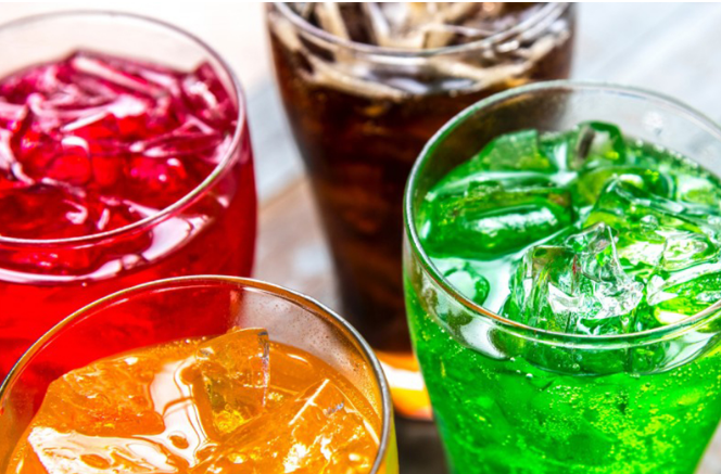 விஷமாகும் உணவு!! குளிர்பானம் குடித்த சிறுவன் ஓடும் பேருந்தில் மரணம்!! தொடரும் சோகம்!!