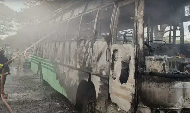 சென்னை நோக்கி வந்த அரசுப்பேருந்தில் திடீர் தீவிபத்து... 80 சதவீதம் தீயில் கருகி சாம்பல்!