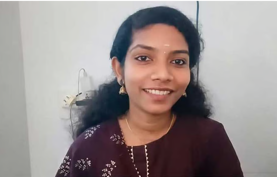 செல்போனால் விபரீதம்... திருமணம் நிச்சயிக்கப்பட்ட 22 வயது நர்ஸ் மருத்துவமனை மாடியில் இருந்து விழுந்து பலி!