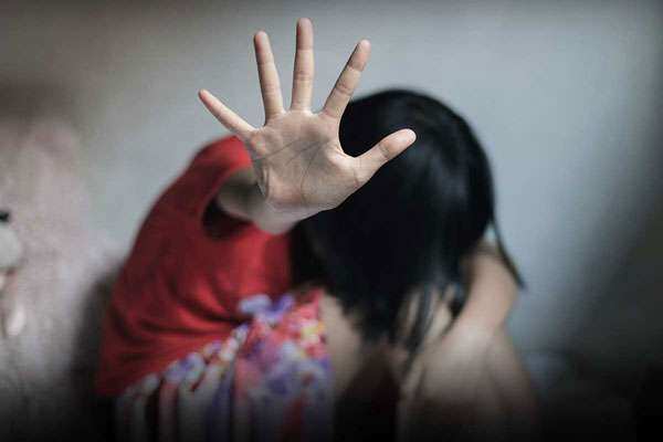 சிறுமிக்கு பாலியல் தொல்லை... முதியவருக்கு 7 ஆண்டு சிறை.. தமிழக அரசு ரூ.1 லட்சம் இழப்பீடு தர உத்தரவு!