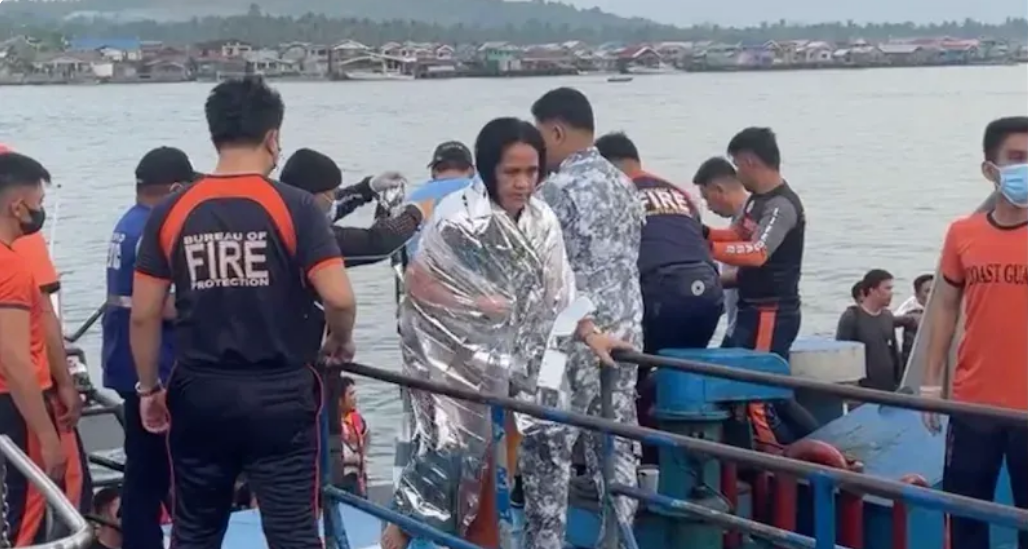 படகு கவிழ்ந்து 15 பேர் பலி... பலர் மாயம் !