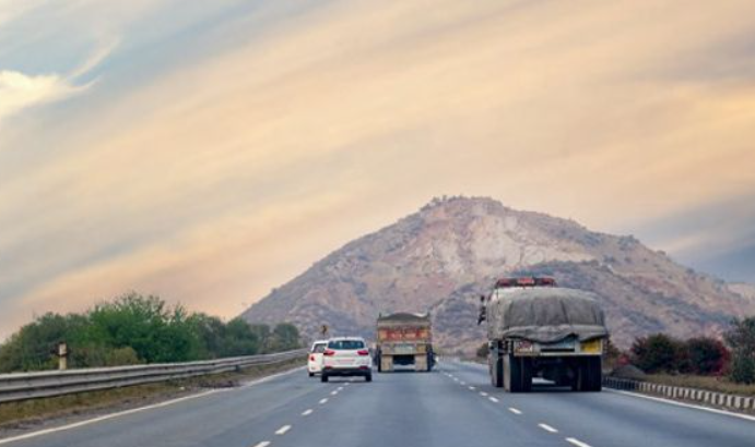 நெடுஞ்சாலைப் பணிகளுக்குத் தடை...வெயில் தாக்கத்தால் தேசிய நெடுஞ்சாலை ஆணையம் அதிரடி உத்தரவு!