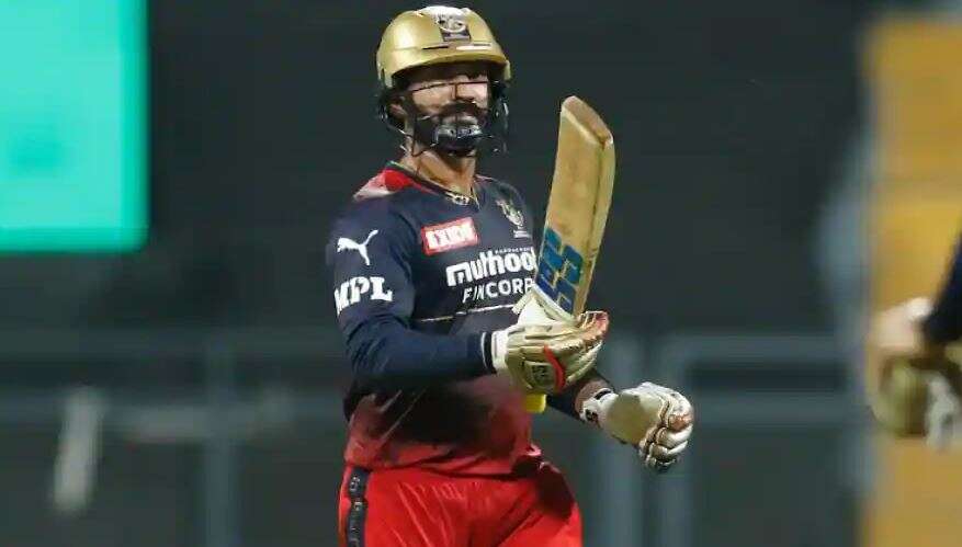 தினேஷ் கார்த்திக் கிரிக்கெட்டில் இருந்து ஓய்வு.. வெளிவந்த அறிவிப்பால் அதிர்ச்சி!