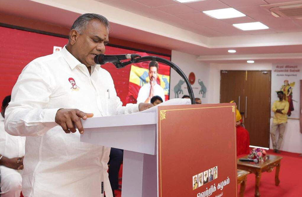 என்னென்ன அறிவிப்புகள் இருக்கும்? எகிறும் எதிர்பார்ப்பு... நாளை மறுநாள் தவெக தேர்தல் அறிக்கைக் குழு ஆலோசனை!