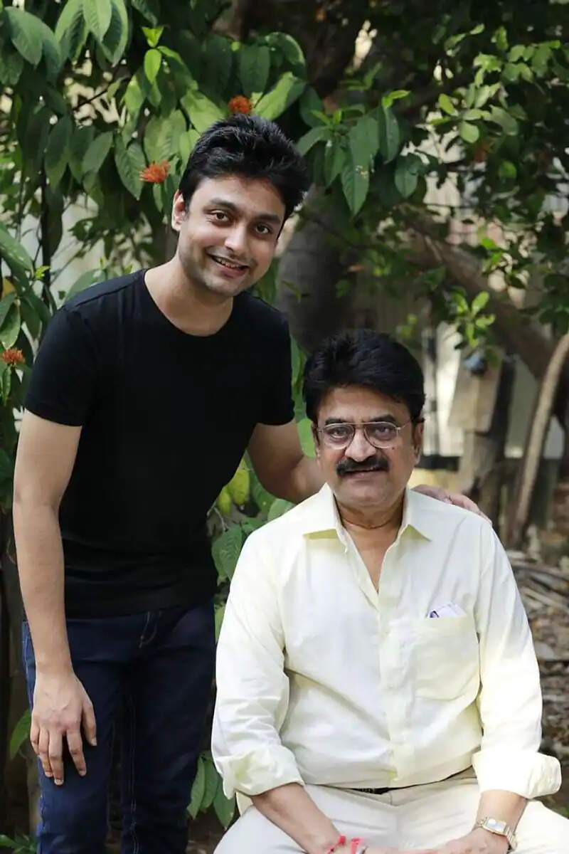 சூப்பர்!! பிரபல நடிகரின் மகன் சப் கலெக்டராக நியமனம்!! குவியும் வாழ்த்துக்கள்!!