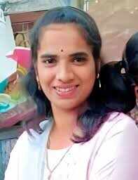 காதலன் வீட்டின் எதிரில் பெண் போலீஸ் தீக்குளித்து உயிரிழப்பு!