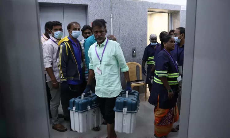 தமிழகம் முழுவதும் 1.5 லட்சம் வாக்குப்பதிவு எந்திரங்கள் சரிபார்க்கும் பணி தொடக்கம் !