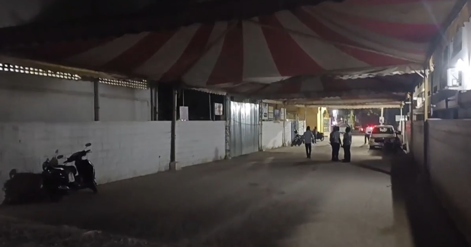 பள்ளிக்கு வெடிகுண்டு மிரட்டல் விடுத்த மாணவி!! அதிர்ச்சி பிண்ணனி!!