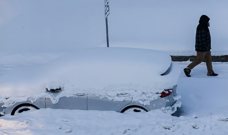 அமெரிக்காவில் கடும் பனிப்புயல் ... 15 பேர் பலி!