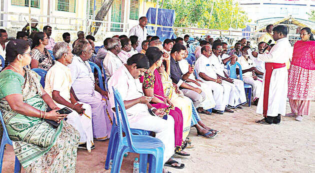 புனிதவௌ்ளியன்று மதுக்கடைகளை மூட கோரி மீனவர்கள் உண்ணாவிரத போராட்டம்!
