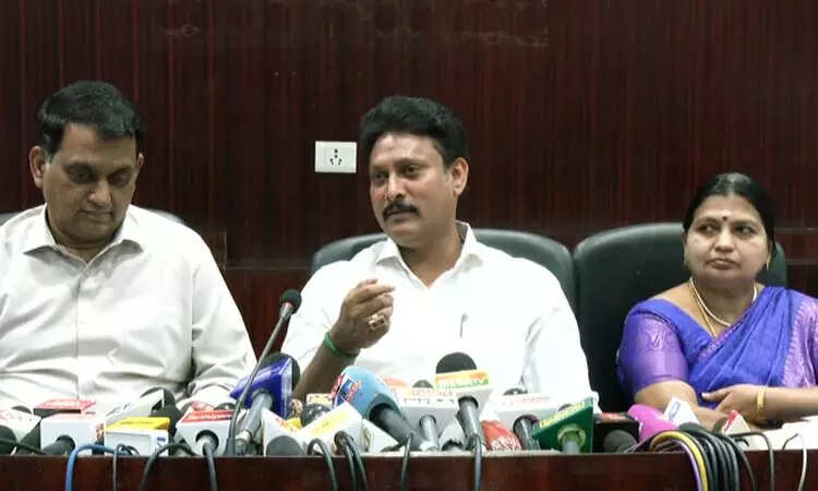 தமிழகத்தில் 10, 12 ஆம் வகுப்பு பொதுத்தேர்வு அட்டவணை வெளியீடு!