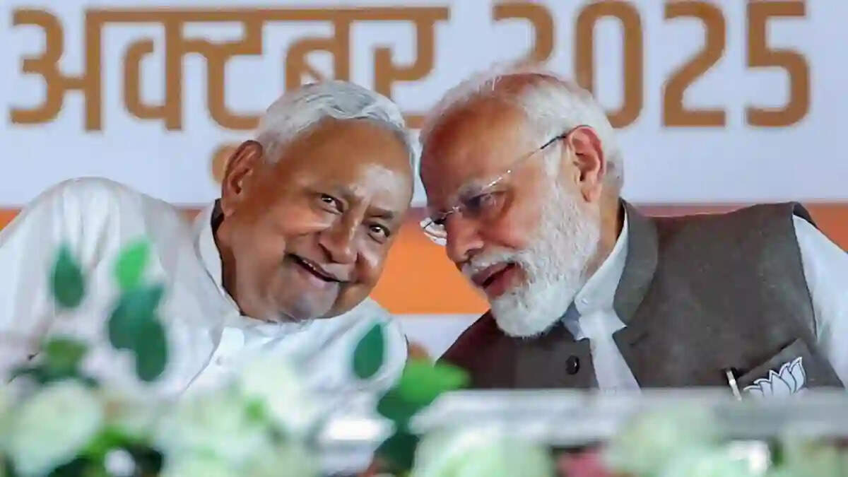 ஆட்சியை தக்க வைக்கும் NDA... தொண்டர்கள் கொண்டாட்டம்!