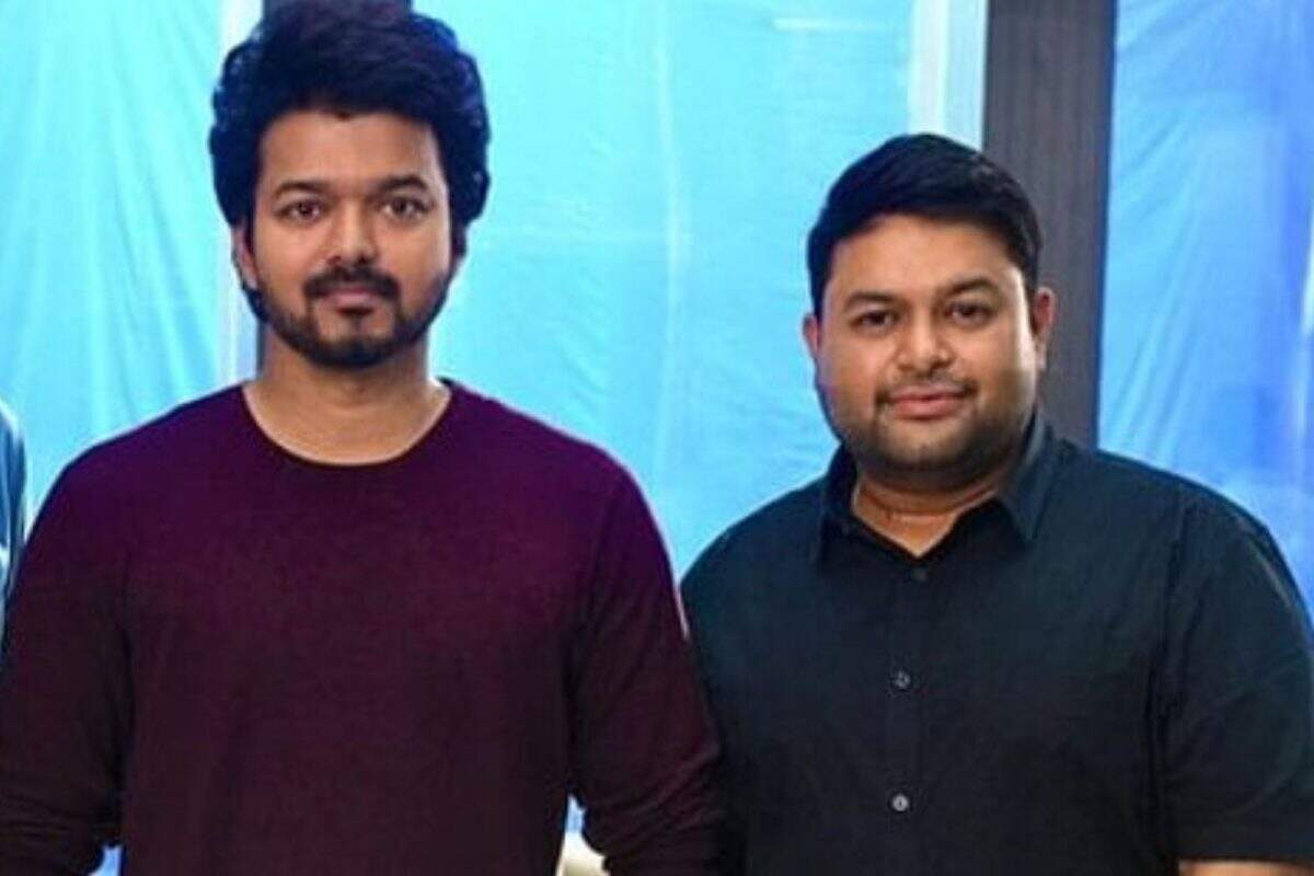 வாரிசு இசை வெளியீட்டு விழா!! இளையதளபதியை காண குவிந்த ரசிகர்கள் கூட்டம்!!