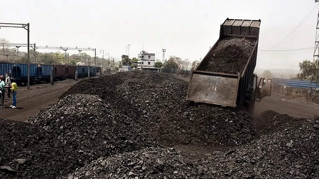 நிலக்கரி சுரங்க சுவர் இடிந்து விழுந்து ஒருவர் பலி... !