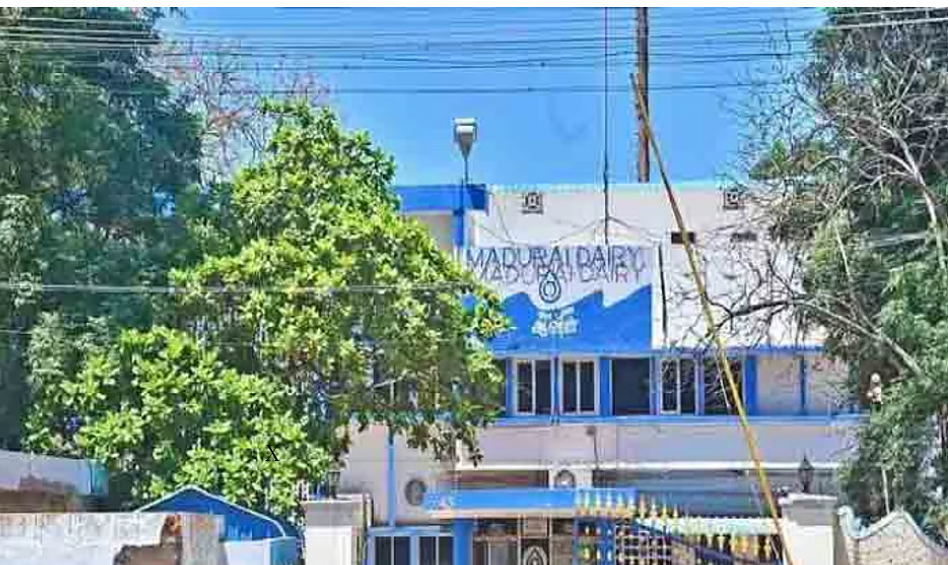 அதிர்ச்சி... ஆவின் பால் பாக்கெட்டில் ரசாயன நெடி: 160 ரோல்களை திருப்பி அனுப்பிய நிர்வாகம்!