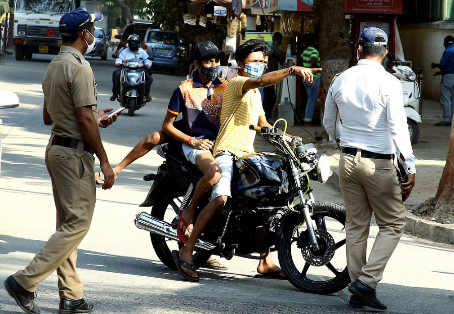 5 இ-செலான் வந்தால் லைசென்ஸ் ரத்து? போக்குவரத்துத் துறை எச்சரிக்கை!