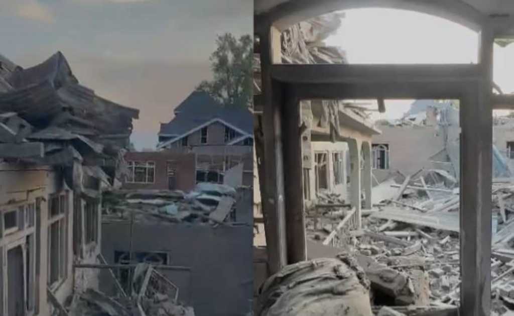 காஷ்மீரில் பரபரப்பு... 2 பேர் கைது... 5 தீவிரவாதிகளின் வீடுகள் இடித்து தரைமட்டம்... வேட்டையை தொடங்கிய இந்திய ராணுவம்!