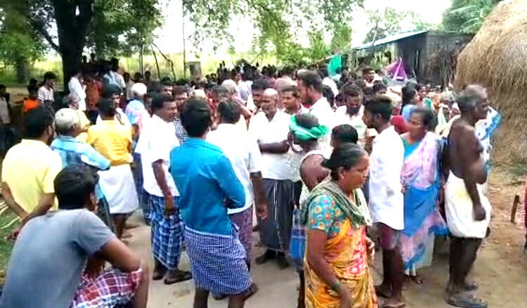 தமிழகத்தில் அதிர்ச்சி... கடலூரில் மட்டன் சாப்பிட்ட 19 பேருக்கு வாந்தி, மயக்கம்... மருத்துவமனையில் அனுமதி!