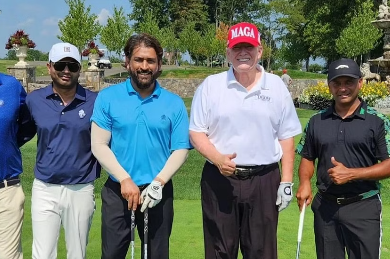 வைரல் வீடியோ... டிரம்ப்புடன் கோல்ஃப் விளையாடும் தல தோனி!!