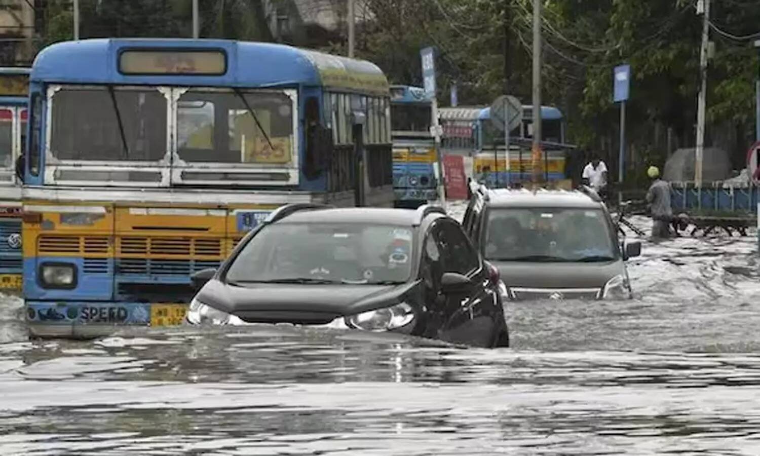 இன்று முதல் மிக கனமழை எச்சரிக்கை... மேற்குவங்கத்தில் முன்னெச்சரிக்கை நடவடிக்கைகள் தீவிரம்!