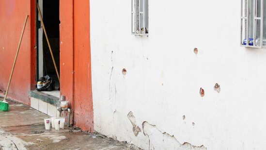 தொடரும் பயங்கரம்... விழா கொண்டாட்டத்தில் துப்பாக்கி சூடு 12பேர் பலி.... 20 பேர் படுகாயம்!