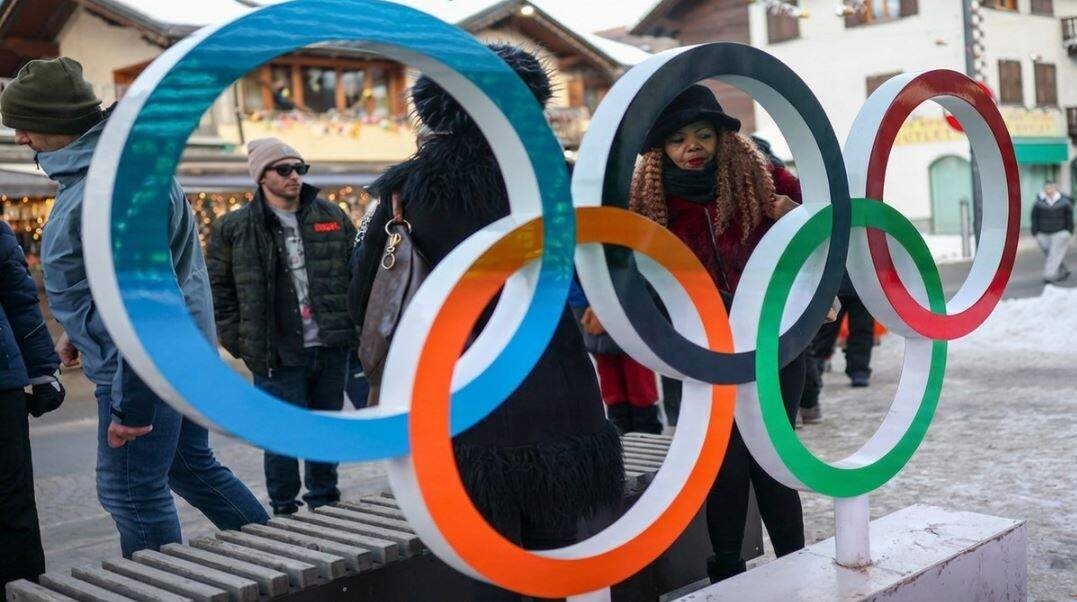 குளிர்கால ஒலிம்பிக் 2026: 3 நாட்களில் 10,000 ஆணுறைகள் காலி - விசித்திரமான 'தட்டுப்பாடு' காரணமாக வீரர்கள் தவிப்பு!