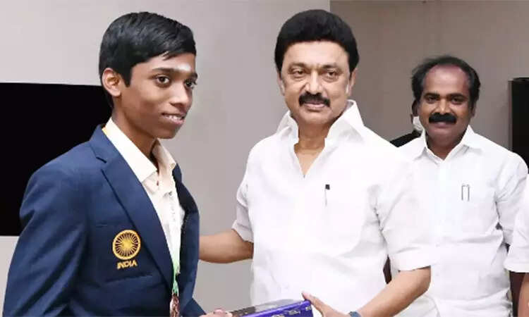 செஸ் திறமையால் உலகமே வியக்கிறது... பிரக்ஞானந்தாவுக்கு ஸ்டாலின் வாழ்த்து!