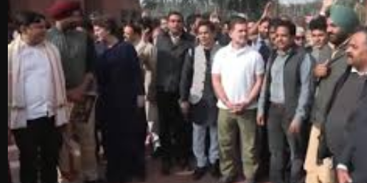 மக்களவையில் கடும் அமளி... மாணிக்கம் தாகூர் உட்பட 8 எம்.பிக்கள் சஸ்பெண்ட்!