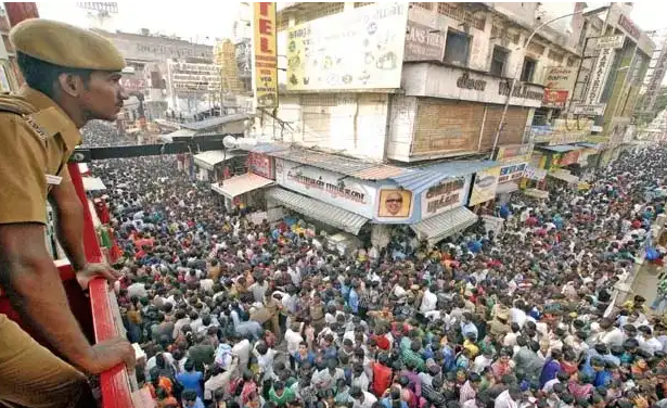 உஷார்... பொங்கல் கொண்டாட்டங்கள்... தமிழகம் முழுவதும் பாதுகாப்பு பணியில் 50,000 போலீசார்... இதைச் செய்தால் கடும் நடவடிக்கை!