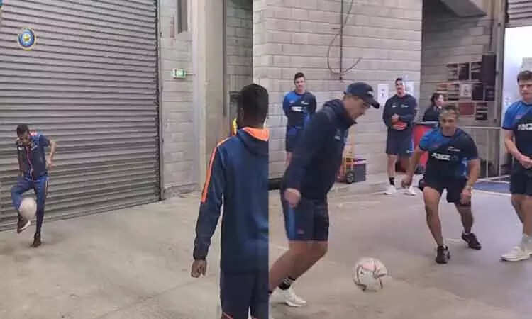 கால்பந்து விளையாடி மகிழ்ந்த கிரிக்கெட் வீரர்கள்… வைரலாகும் வீடியோ…