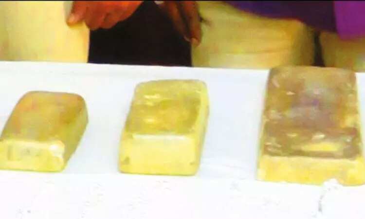 ஈரோடு ரயில் நிலையத்தில் 18 கிலோ வெள்ளிக்கட்டிகள் பறிமுதல்!