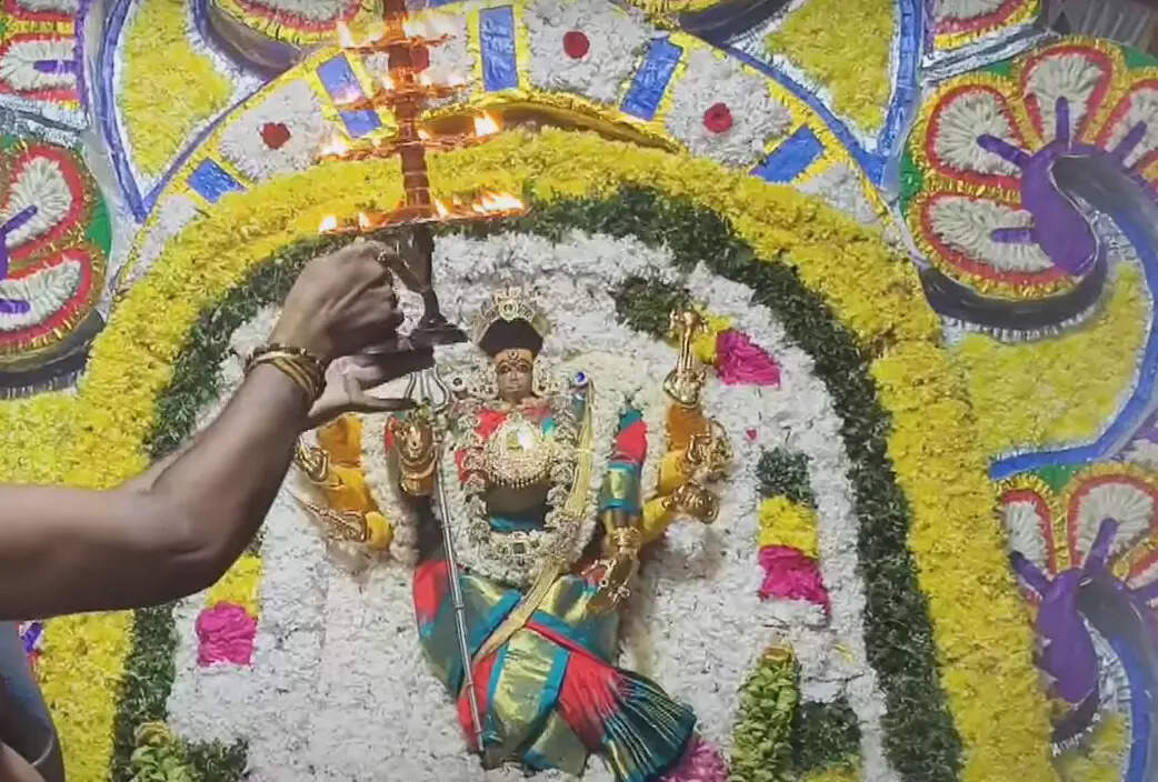 குலசை குலசேகரப்பட்டினம் முத்தாரம்மன் அம்மன் துர்கா