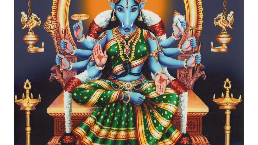 ஐஸ்வர்யங்களை அள்ளித்தரும் தேய்பிறை பஞ்சமி!! இப்படி வழிபாடு செய்து பாருங்க!!