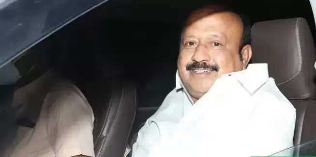 எம்.ஆர்.கே. பன்னீர் செல்வம் 3 மாவட்டங்களுக்கு பொறுப்பாளராக நியமனம்!