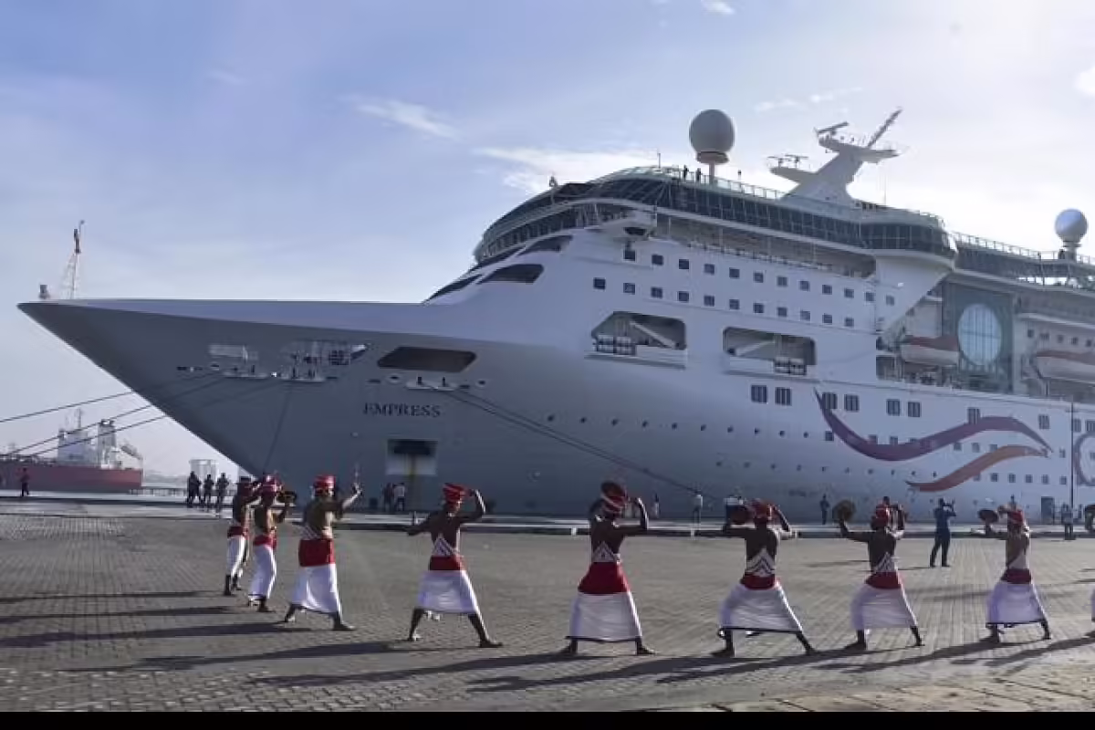 சொகுசுக் கப்பல்