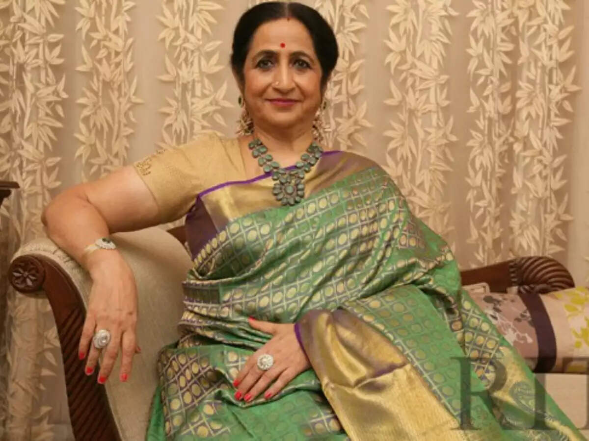 கர்நாடக இசைப்பாடகி அருணா சாய்ராம் செவாலியர் விருதுக்கு தேர்வு!